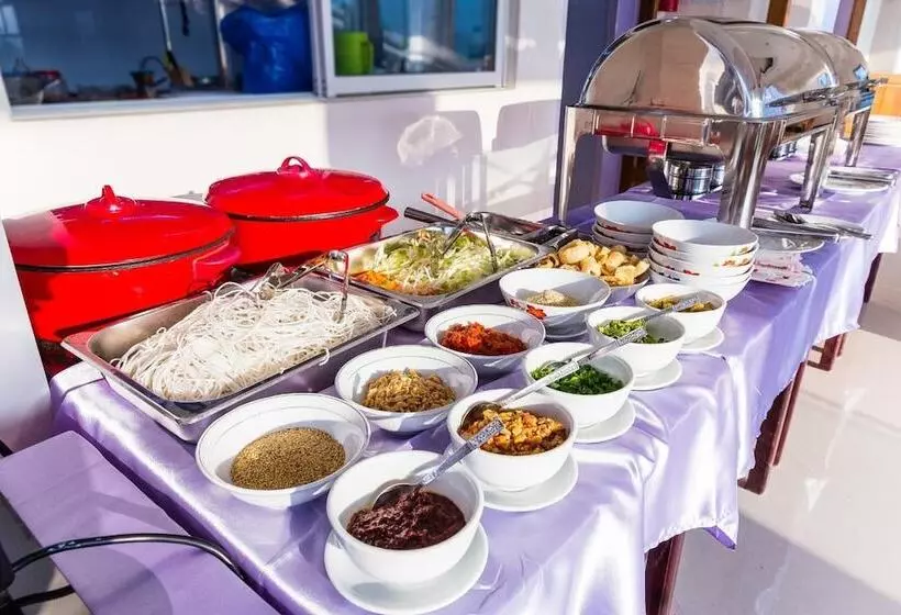 هتل Lily The Home