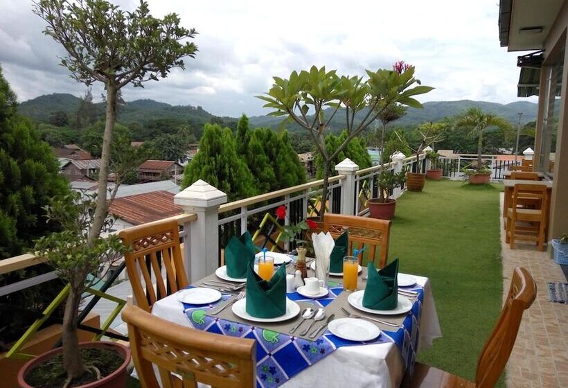 هتل Lily The Home