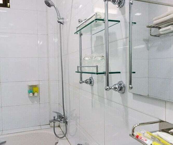 هتل Lily The Home