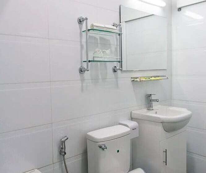 هتل Lily The Home