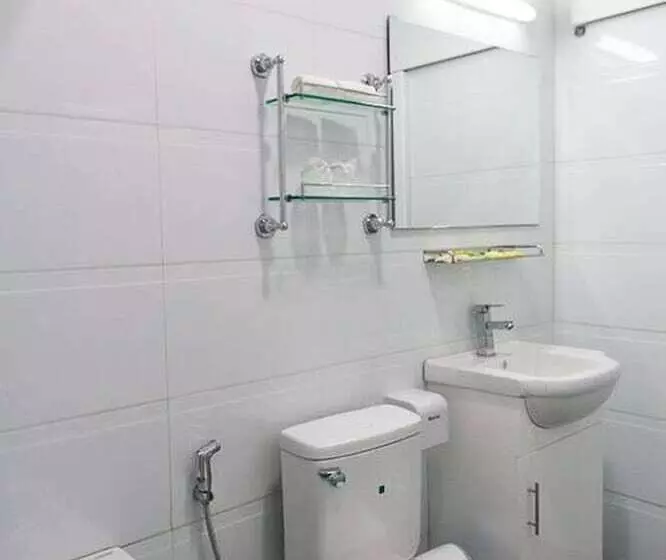 هتل Lily The Home