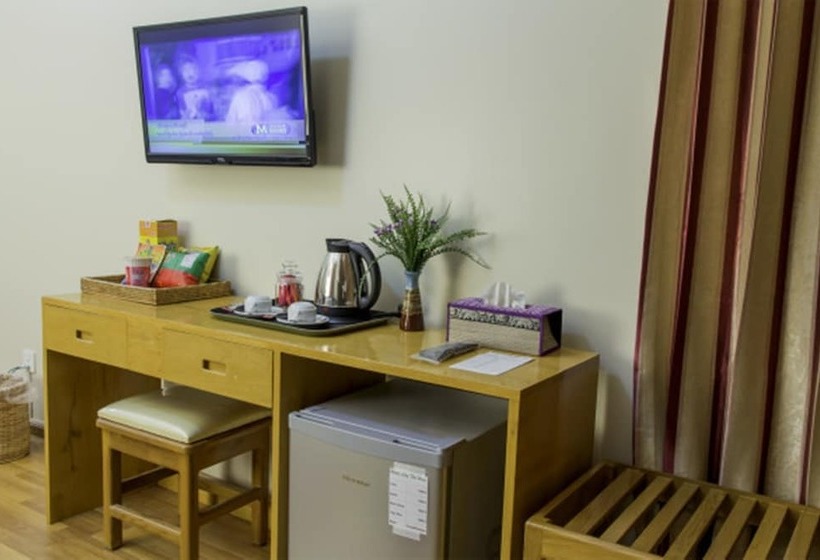 هتل Lily The Home