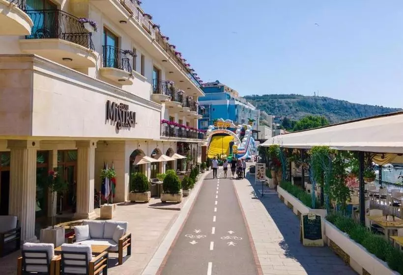 Hotel Mistral