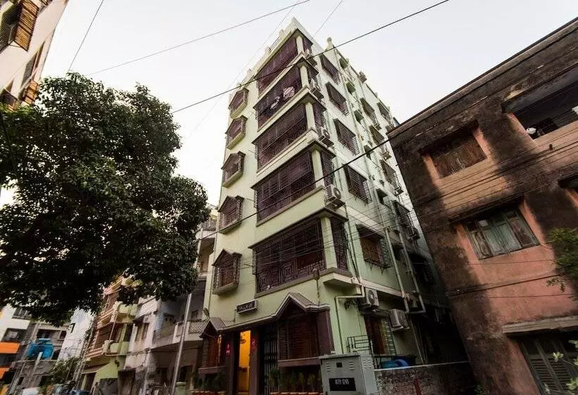 هتل Oyo Rooms Bangur Avenue