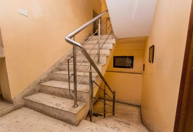 هتل Oyo Rooms Bangur Avenue