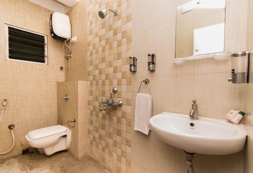 هتل Oyo Rooms Bangur Avenue