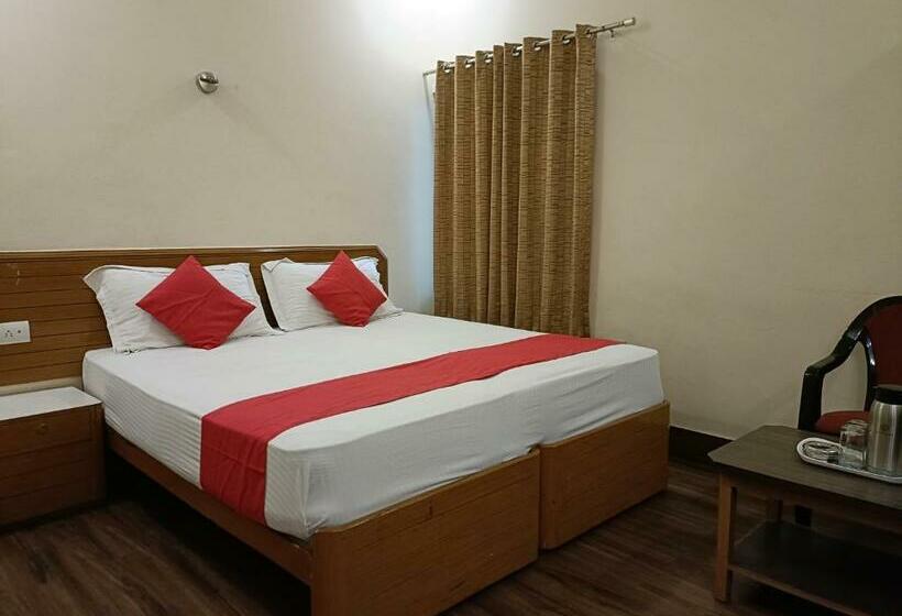 هتل Padmini International  Sigra