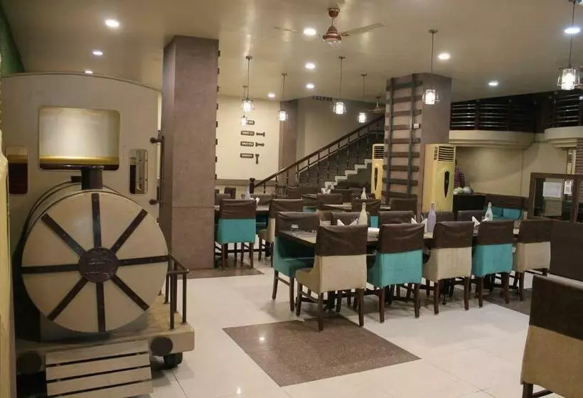 ホテル Padmini International  Sigra