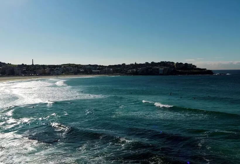 Отель Qt Bondi