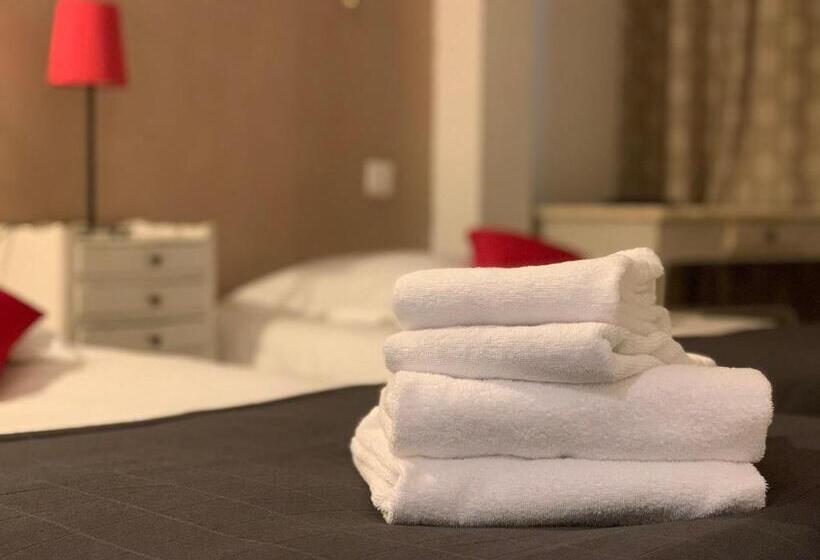 酒店 Trianon Tours