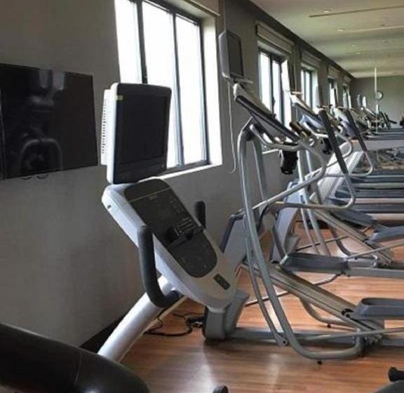 Отель Vivanta Guwahati