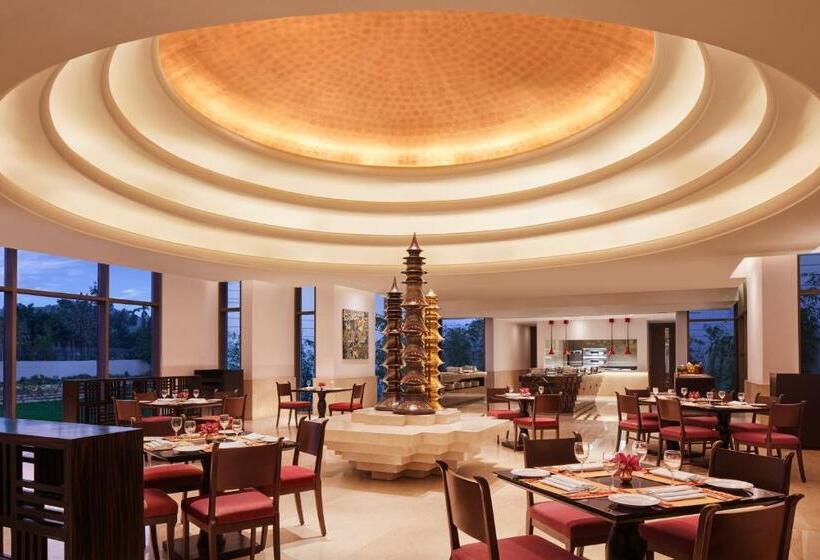 Отель Vivanta Guwahati