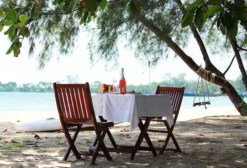 هتل Vung Bau Resort