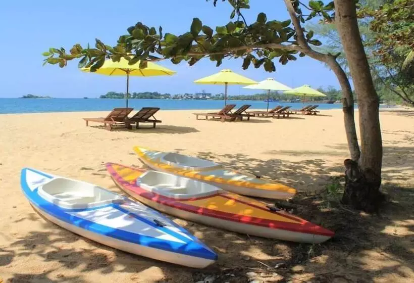 هتل Vung Bau Resort
