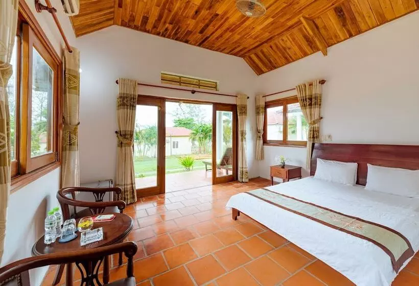 هتل Vung Bau Resort