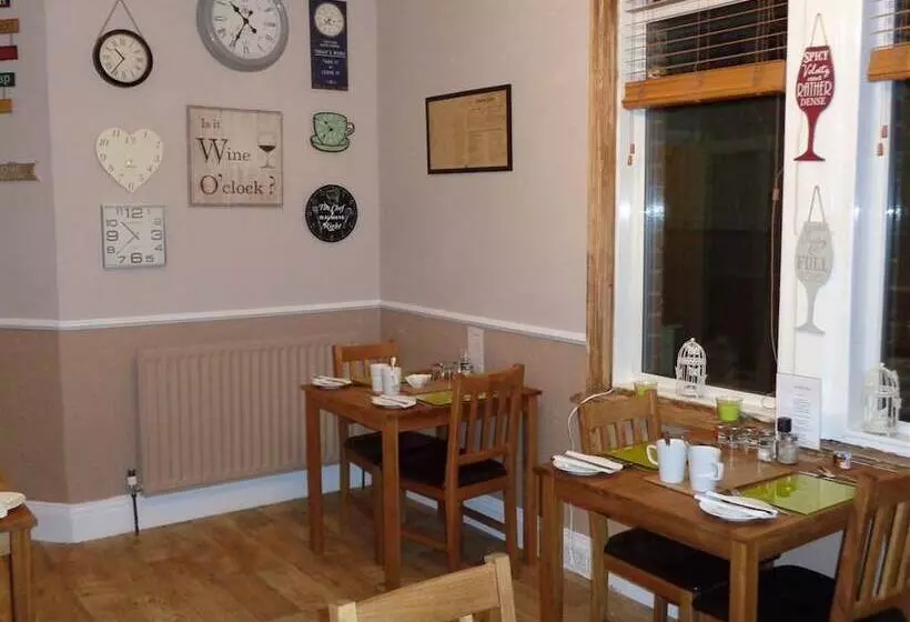 Pensiune Kingsmere Guest House