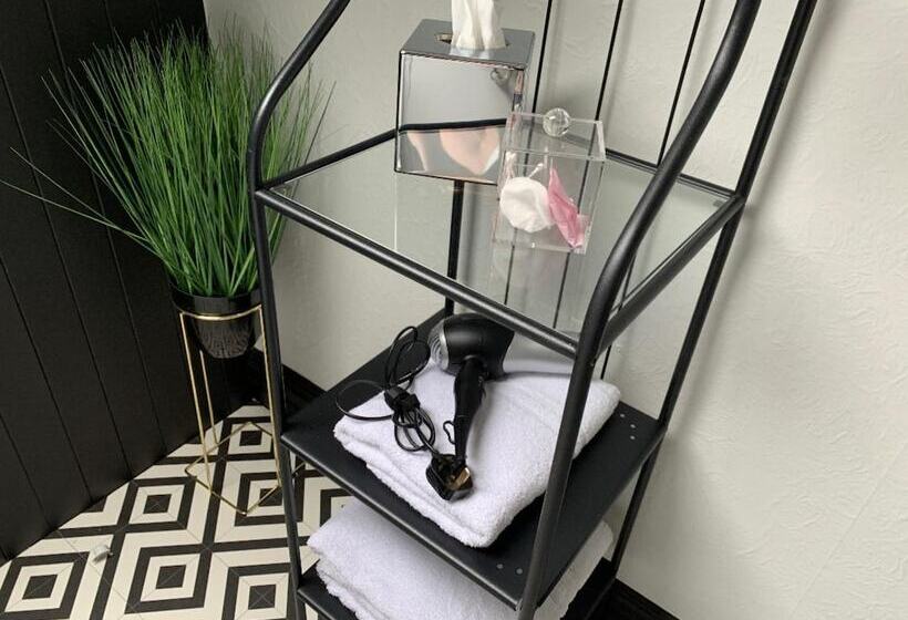 بنسيون Kingsmere Guest House