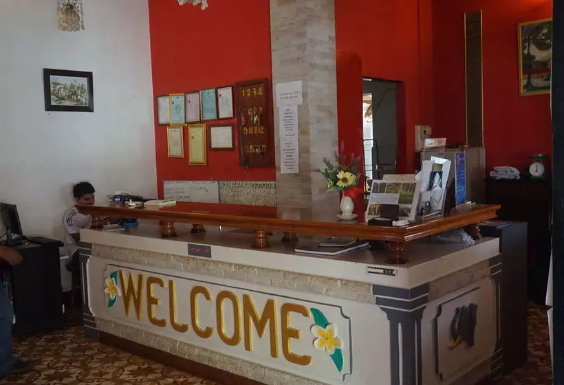 پانسیون Salachampa