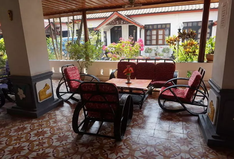 پانسیون Salachampa