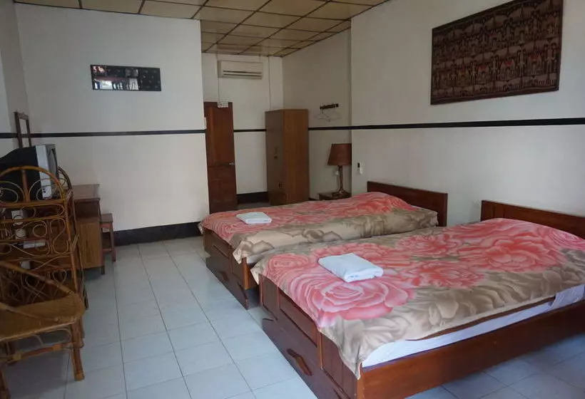 پانسیون Salachampa