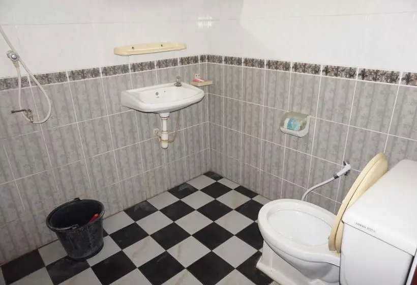 پانسیون Salachampa