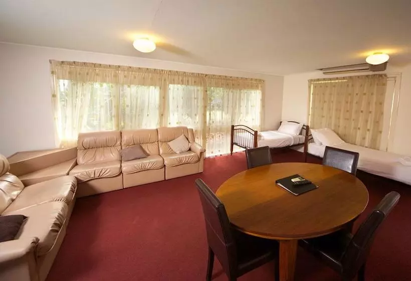 Sanctuary House Resort Motel