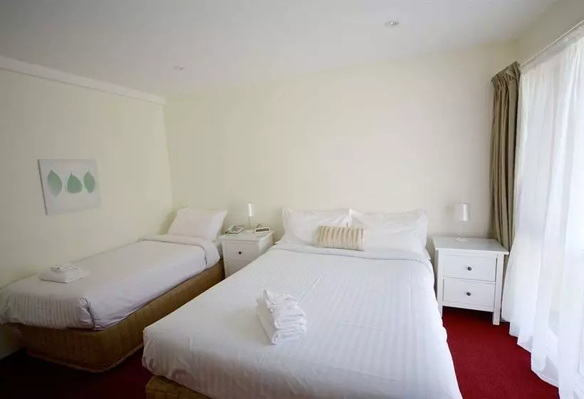 Sanctuary House Resort Motel