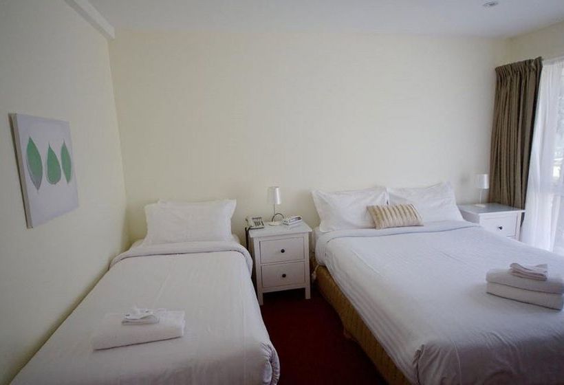 Sanctuary House Resort Motel