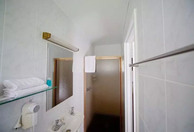 Sanctuary House Resort Motel