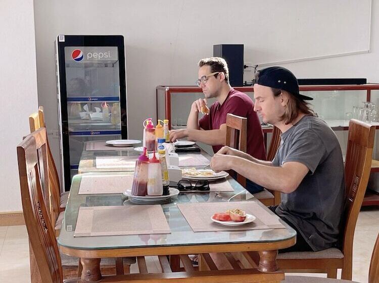 酒店 Downtown Vang Vieng