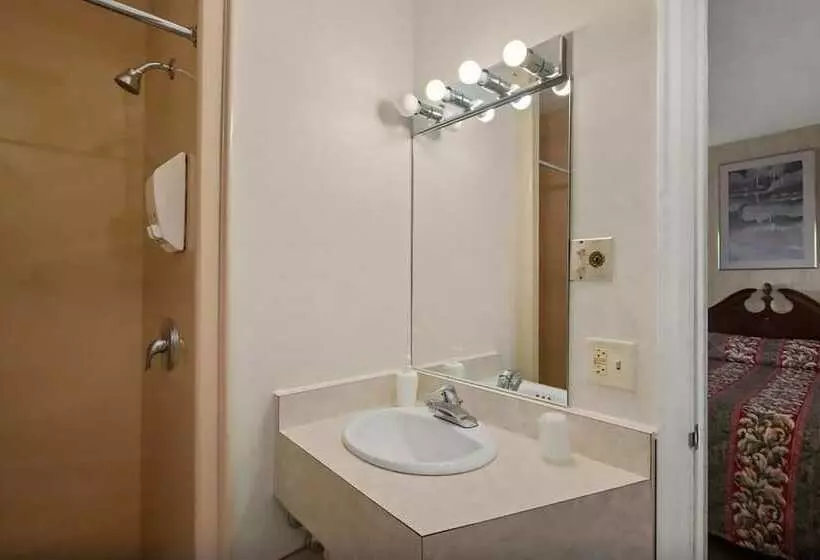 Hotelli South Side Inn   Burlington