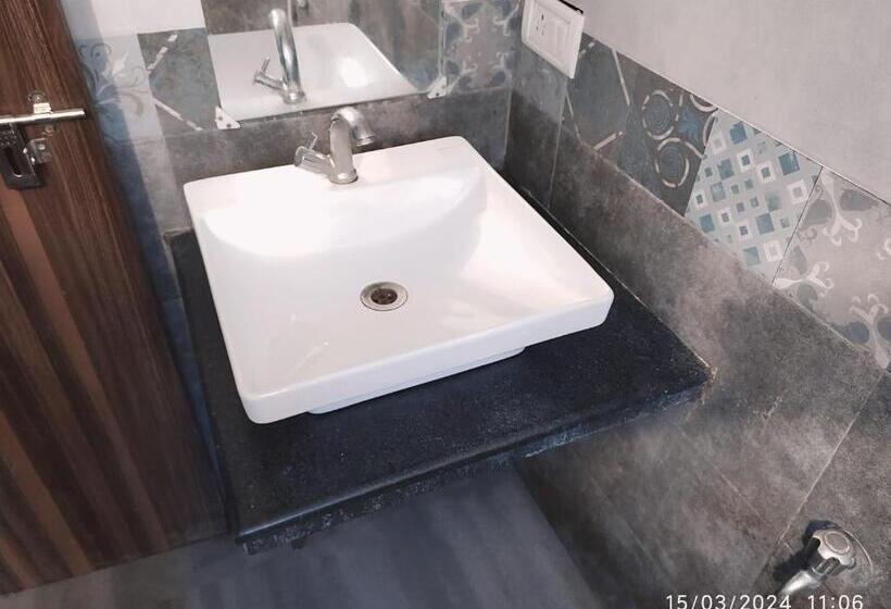 Hotel Swizel S Stays