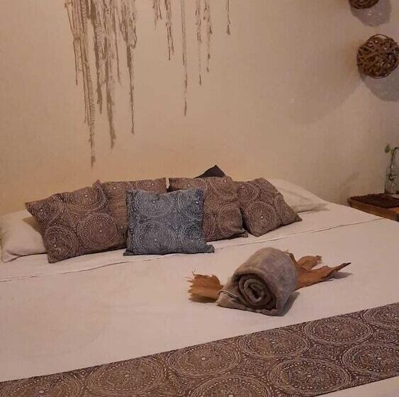 پانسیون Casa Malayah