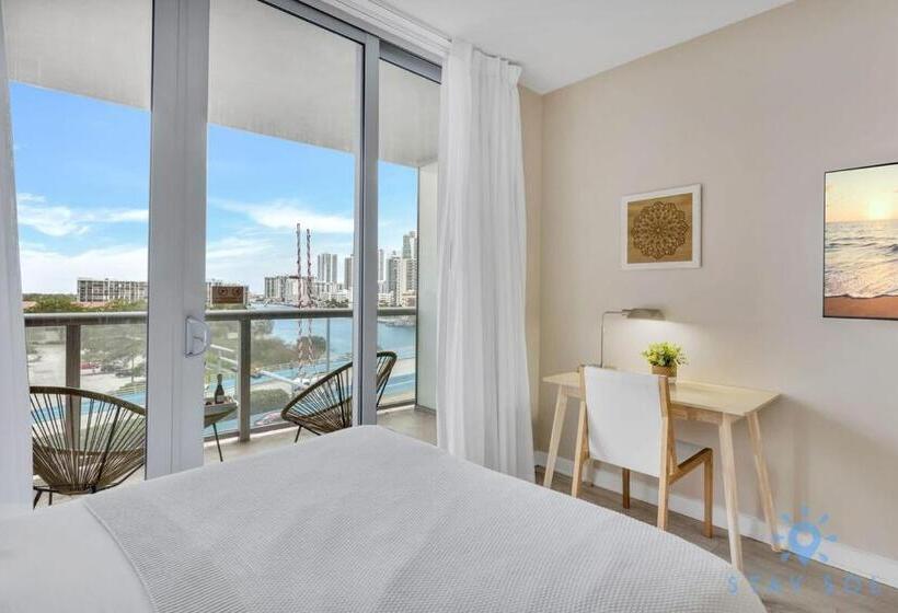 הוסטל Spectacular View With Balcony, Pool, Near Beach