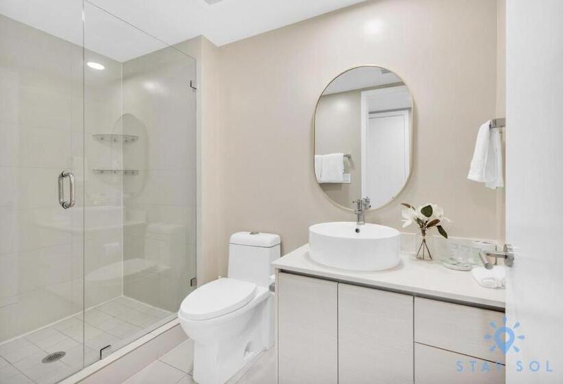 הוסטל Spectacular View With Balcony, Pool, Near Beach