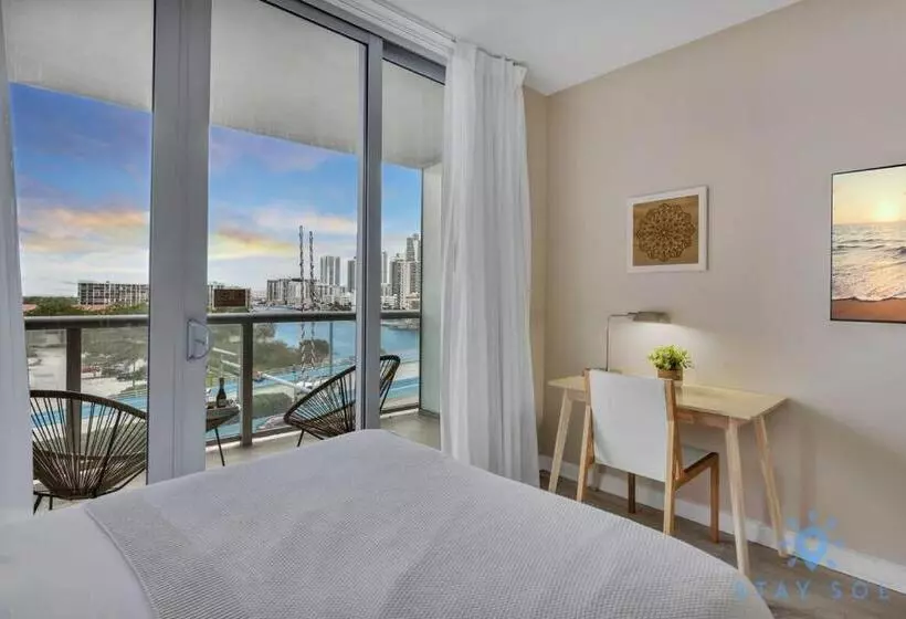 Retkeilymaja Spectacular View With Balcony, Pool, Near Beach