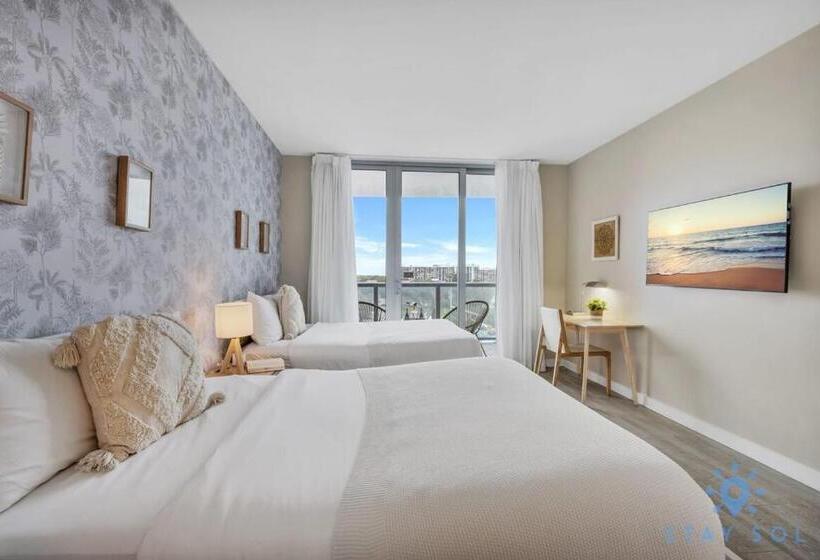 הוסטל Spectacular View With Balcony, Pool, Near Beach