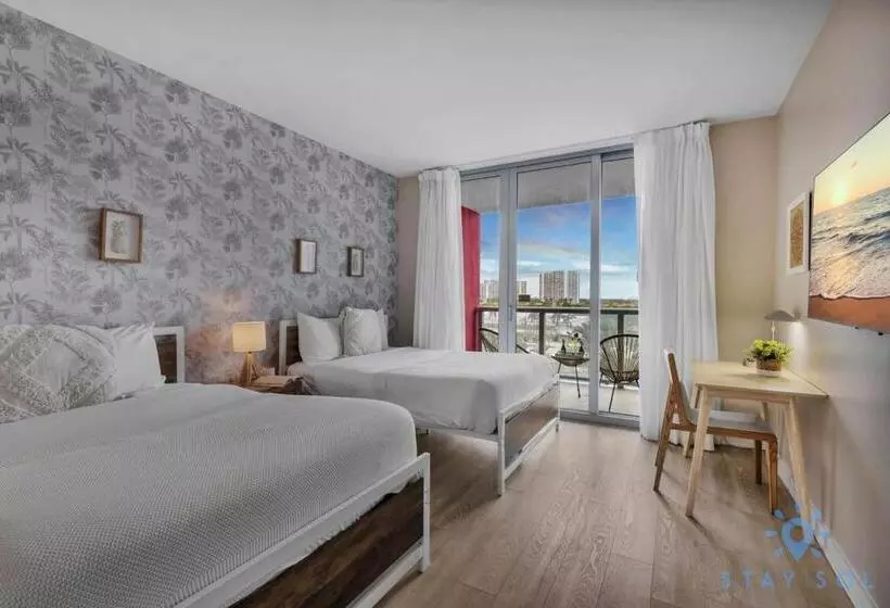 Retkeilymaja Spectacular View With Balcony, Pool, Near Beach