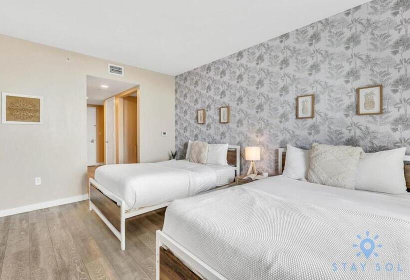 הוסטל Spectacular View With Balcony, Pool, Near Beach