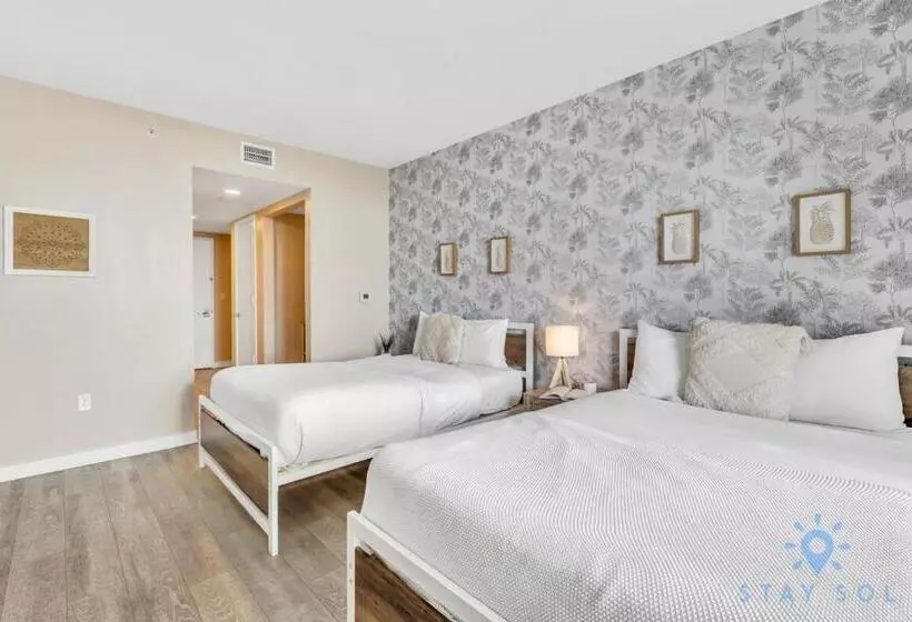 Retkeilymaja Spectacular View With Balcony, Pool, Near Beach