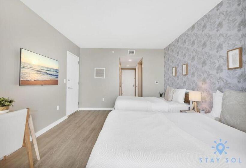 הוסטל Spectacular View With Balcony, Pool, Near Beach