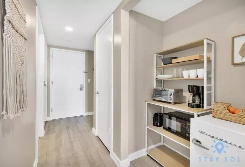 Retkeilymaja Spectacular View With Balcony, Pool, Near Beach