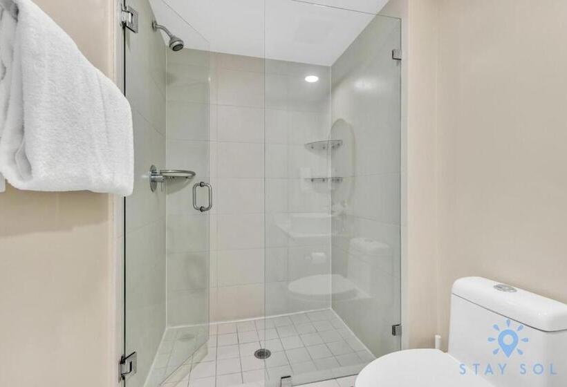 הוסטל Spectacular View With Balcony, Pool, Near Beach