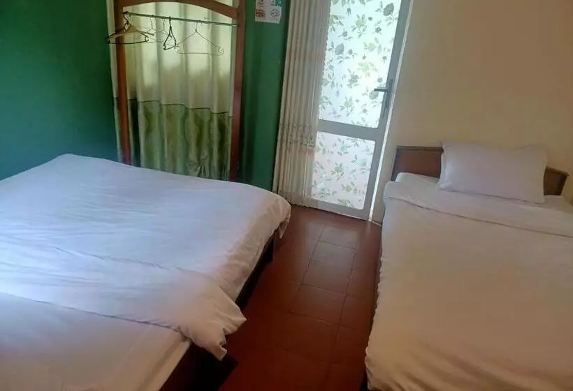 Hotelli Hostel Inn Dalat