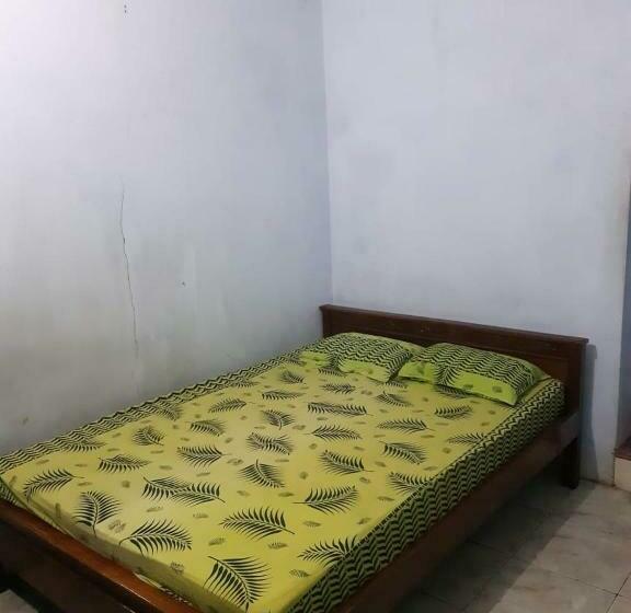 Hotel a Capsule Griya Syar I