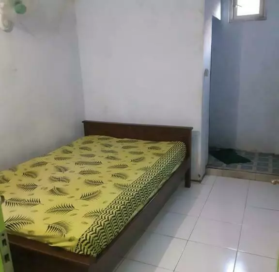 Hotel a Capsule Griya Syar I