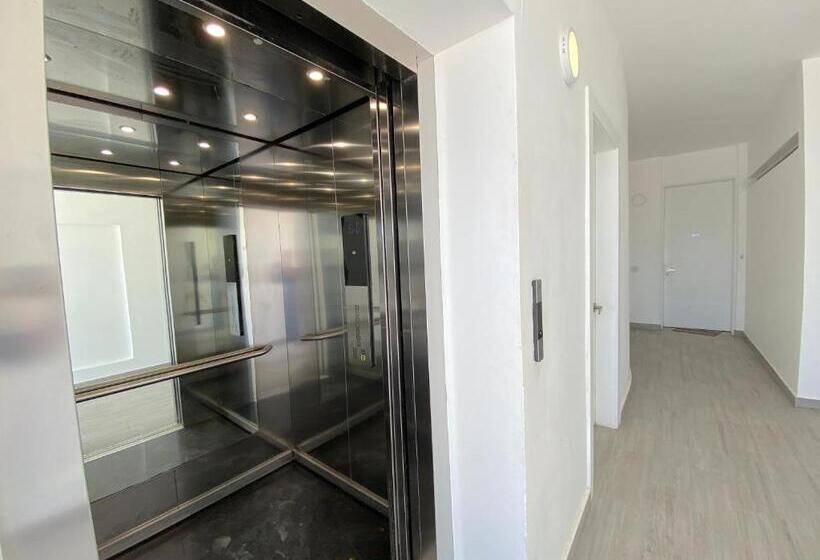 هتل Grand Caribe Beach Club And Spa Playa Los Corales