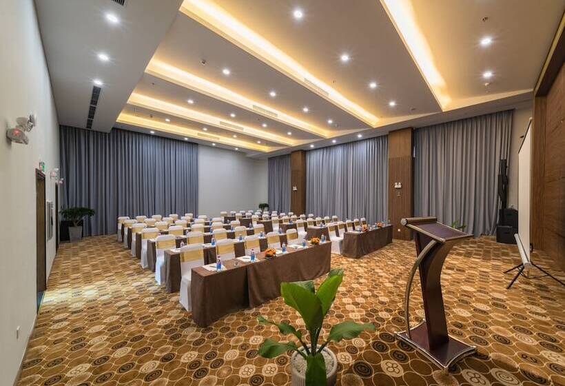 هتل Grand Tourane Nha Trang