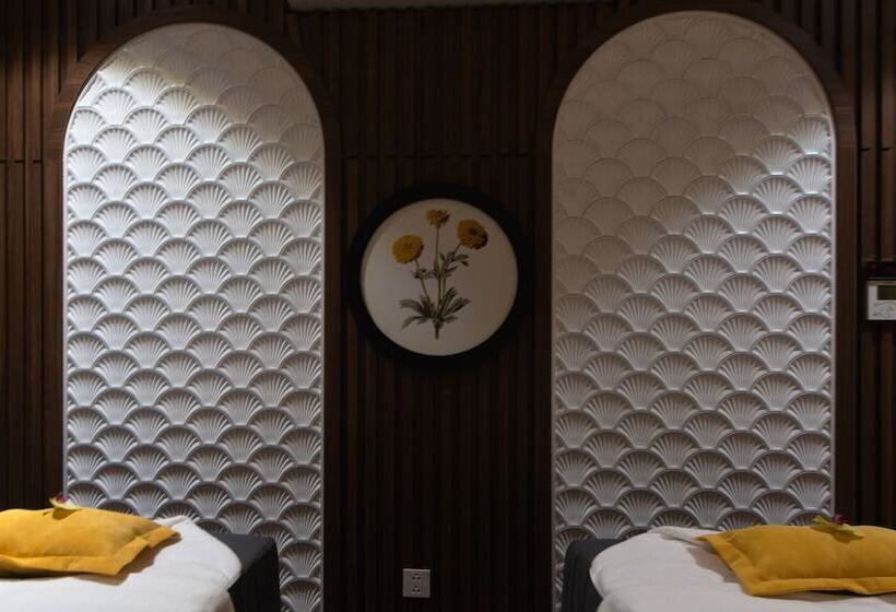 هتل Grand Tourane Nha Trang