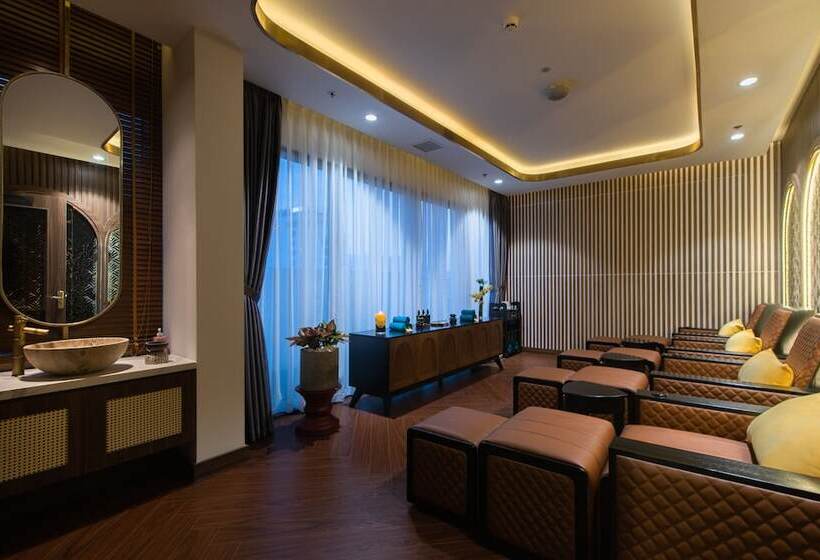 هتل Grand Tourane Nha Trang